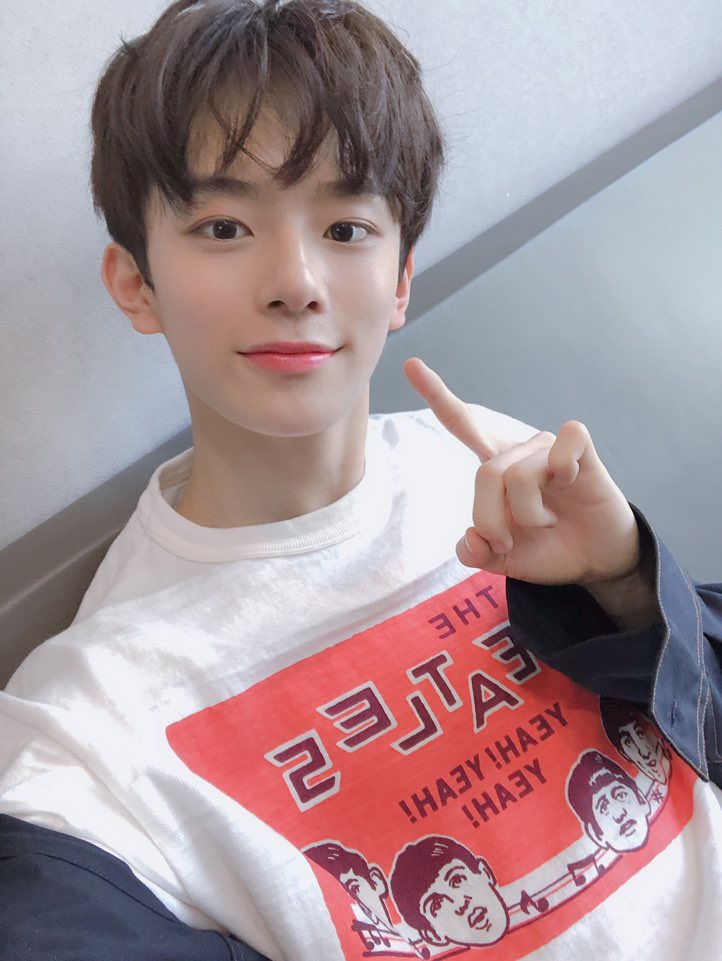 LatinVery's tweet photo. @by_verivery [#Kangmin]

¡Hoy es el día de Kangmin!
He decidido el orden de asientos en el fansing.
Dongheoni Hyung - Minchani Hyung - Hoyoungi Hyung - Gyehyeoni Hyung - YongSeungi Hyung - Yeonho Hyung - Kangmini

#베리베리 #VERIVERY #베러 #OrdenDelFansing #KangminDay #💙 https://t.co/HGnaNjGB7Q