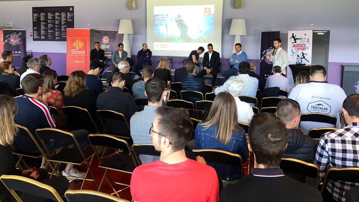 TFC_Business's tweet photo. Le thème de ce 2ème #CaféÉco, « La digitalisation de la performance sportive ». 

Cet événement se tient en présence notamment d’intervenants des clubs professionnels de notre région, à l’image du @CastresRugby, du @StadeToulousain, de notre analyste vidéo... https://t.co/W3yMGWxaPo