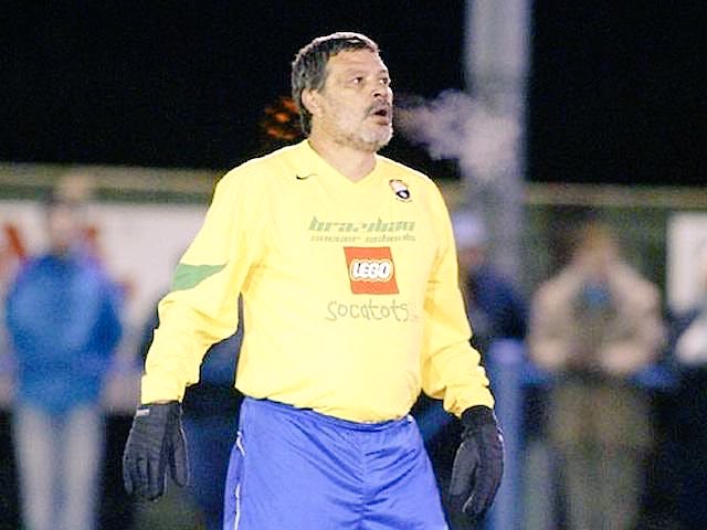 Remembering the late great Brazilian superstar Sócrates, Garforth Town (2004) #GTAFC #GarforthTownAFC @TheGarforthTown @GarforthTownAFC