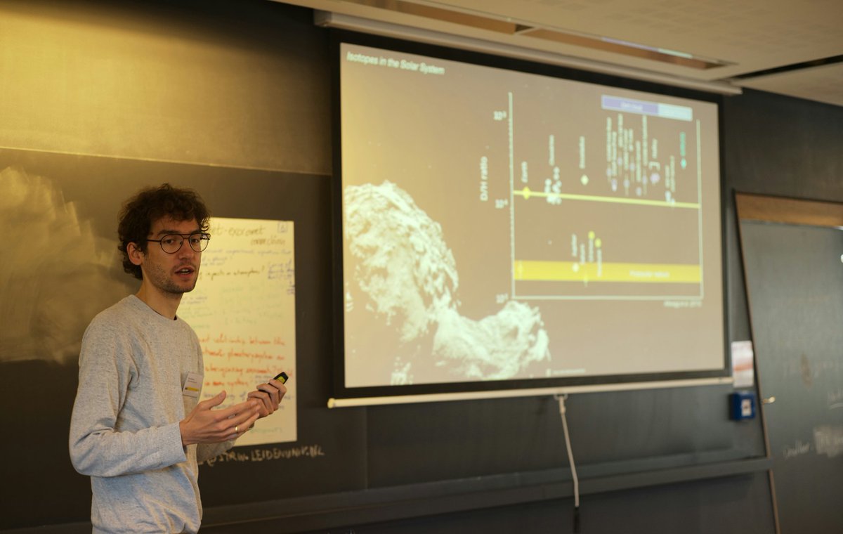 exocomets's tweet photo. .@paulmolli telling us about how we can find isotopes in #exoplanet atmospheres and how their detection can potentially constrain the accretion and evolution history of planetary atmospheres, where #exocomets may have contributed to high D/H ratios. https://t.co/h3j3XRKXZp