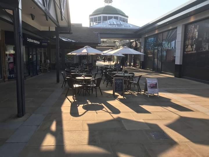 CoffeeBean_Bnt's tweet photo. The sun is shining on The Coffee Bean this morning 😎 #sunshine #barnet #socialhub #joinus #breakfast #lunch #Coffee https://t.co/VJipSUDiVK