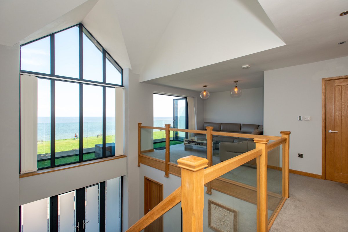 Sammonds_Photo's tweet image. Fancy a house with this view near Whitstable? #coolhouse #estateagent #realestate #propertyphotographer #tankerton
