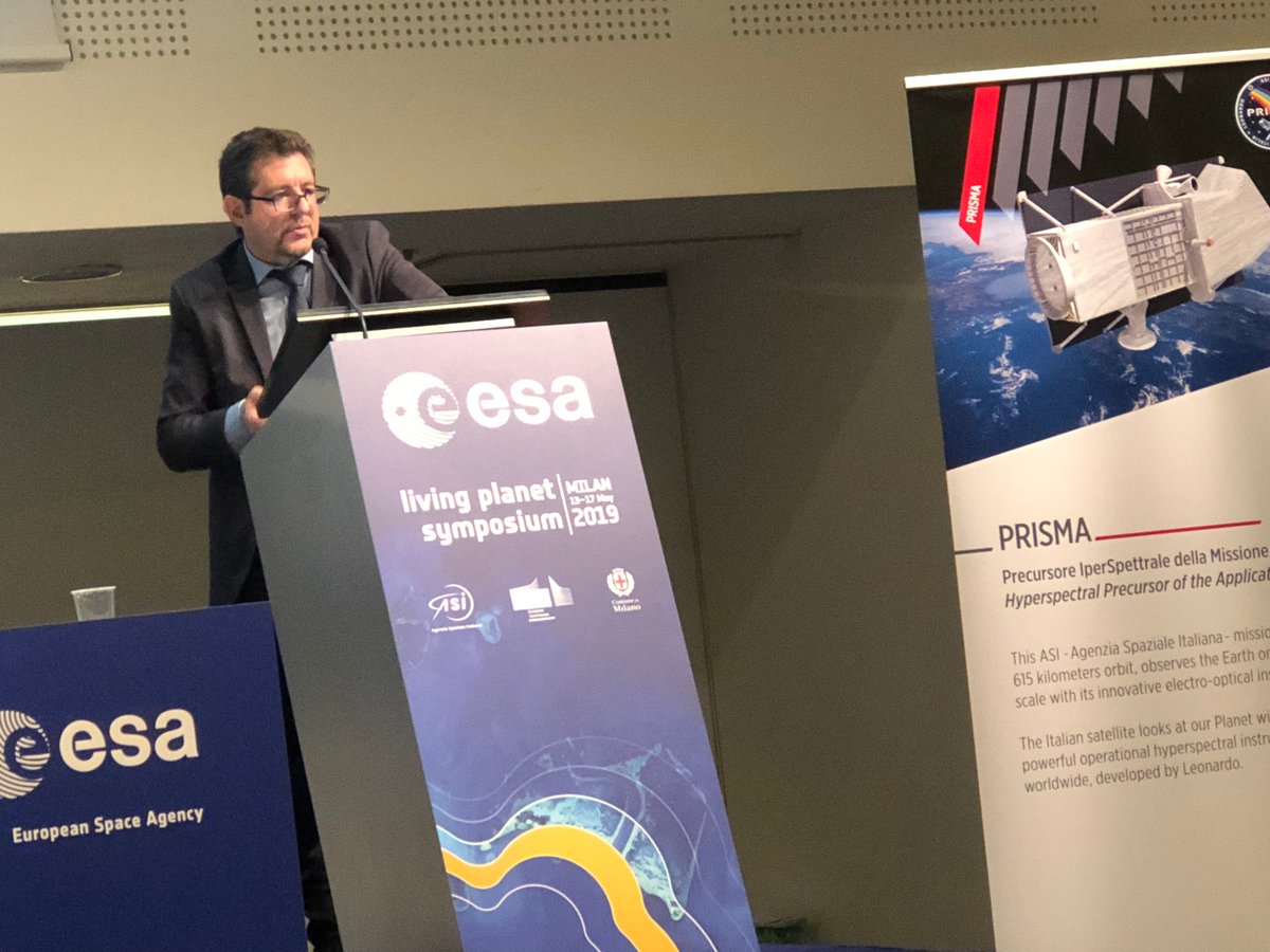 Ora al Giardino Agorà <a href="/SpazioAgora/">Spazio Agorà</a>: #intervento di Stefano Signorile #telespazio dal panel per #SAR data: al centro la missione iperspettrale <a href="/SatellitePrisma/">PRISMA Satellite</a> di <a href="/ASI_spazio/">Agenzia Spaziale ITA</a> #LPS19 #EarthObservation