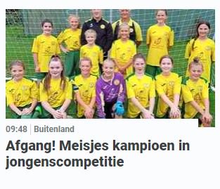 lisadupuy's tweet image. Deze chicks, een team uit Plymouth, wonnen 14 van de 18 wedstrijden in hun jeugdcompetitie. Die andere duels eindigden in gelijkspel. En oh ja, ze wonnen ook de beker. ⚽️💛Sorry. @telegraaf, welke 'Afgang'?! #womeninfootball #kickitout