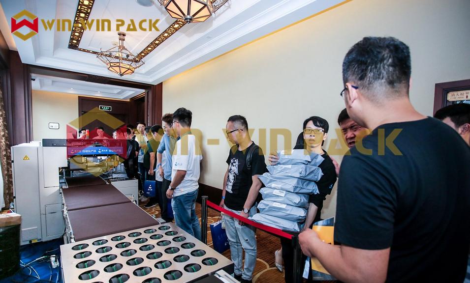 wwinpack1's tweet image. &quot;Unity is strength... when there is teamwork and collaboration, wonderful things can be achieved.&quot;
Hope #WINWINPACK can always be diligent，sincerity and united.We can win in the world together.
#TuesdayThoughts   #Expresspackingmachine #packaging