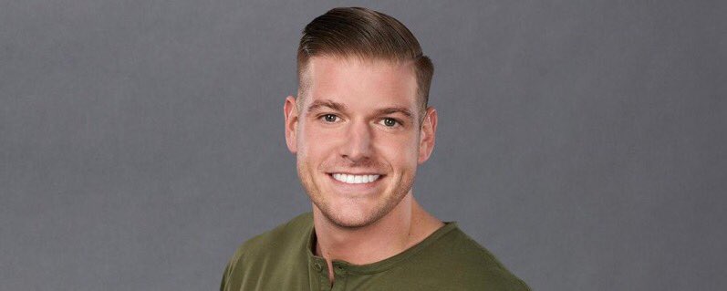 Rose_Hoez's tweet photo. You know who would have given Hannah his jacket when she said she was cold..... Old Matt Donald  #TheBachelorette #BachelorNation #Bachelorette https://t.co/6Ea3P3EZ3N
