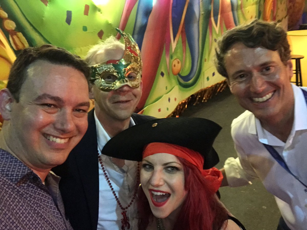 TheWilliamChia's tweet image. At #GitLabContribute with @walexturner @tbarr @emilylucie