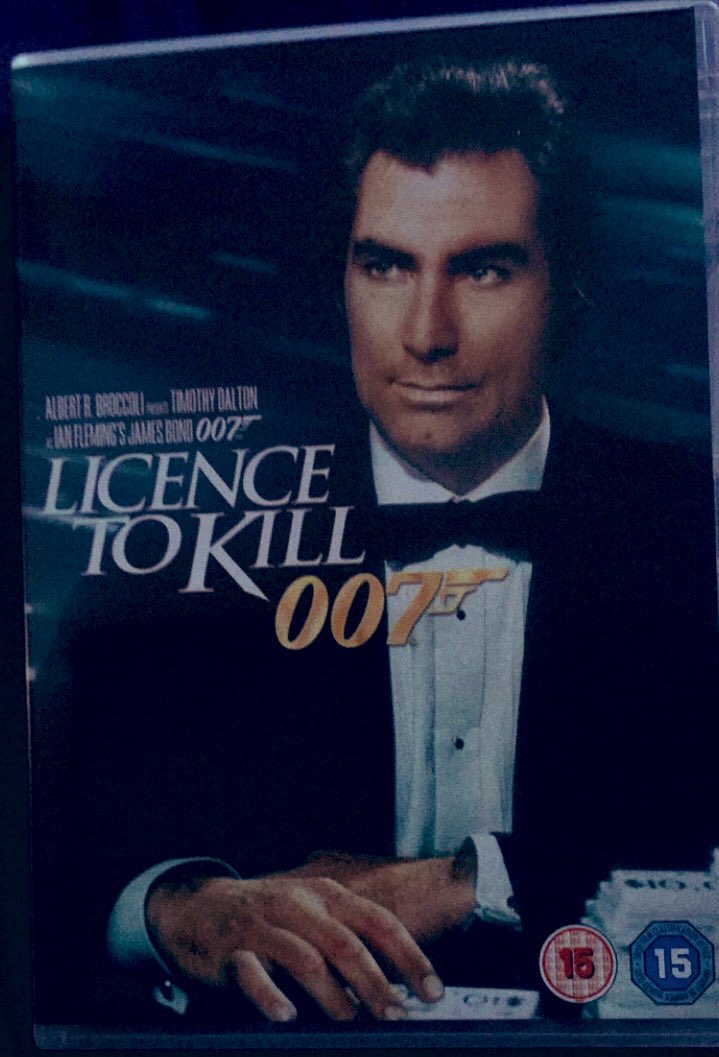 #LicenceToKill #TimothyDalton #RobertDavi #BenicioDelToro #CareyLowell #TalisaSoto #AnthonyZerbe #FrankMcRae #DavidHedison #WayneNewton #AnthonyStarke #EverettMcGill #DesmondLlewelyn #PedroArmendarizJr #RobertBrown #PriscillaBarnes #DonStroud #CarolineBliss #CaryHiroyukiTagawa