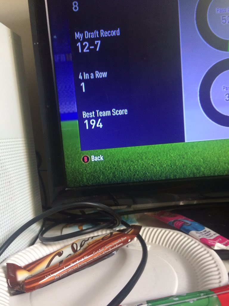 Emerson Fettes tweet media