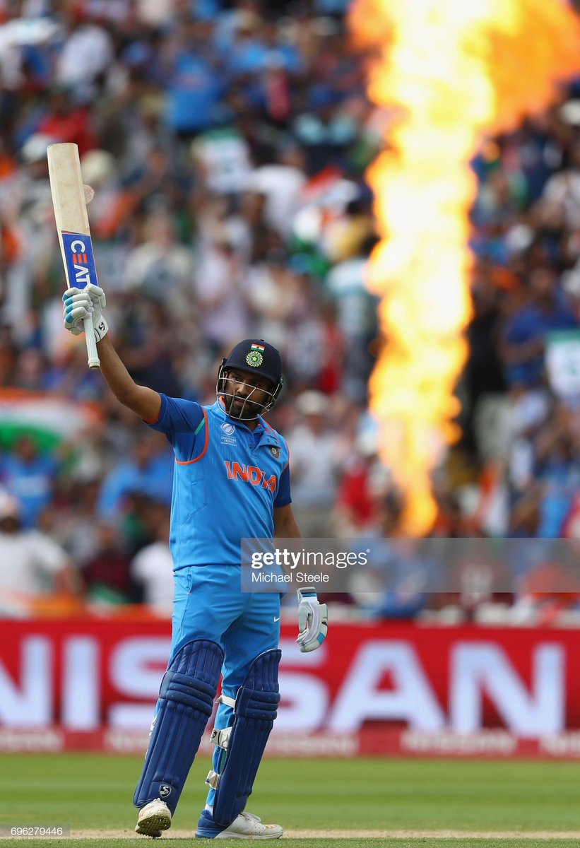 RoHITMAN Sharma :- Came into cricket as Off spinner and now he's one of the best Opening batsman of world cricket- Only batsman to hit 3 Double tons in ODIs- Highest Individual Score 264- Most Fours in an ODI innings (33)- Most Sixes (16) Single ODI #RohitSharma (1/2)