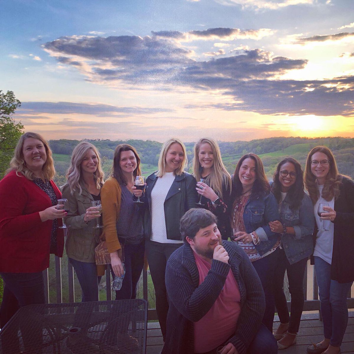 KateWheels25's tweet photo. Surround yourself with the game changers ❤️. Feeling inspired with my favorite people as we start our May Marketing Meeting #QBMMs #redcubeproud @mhhighered https://t.co/KxZun3ibQe