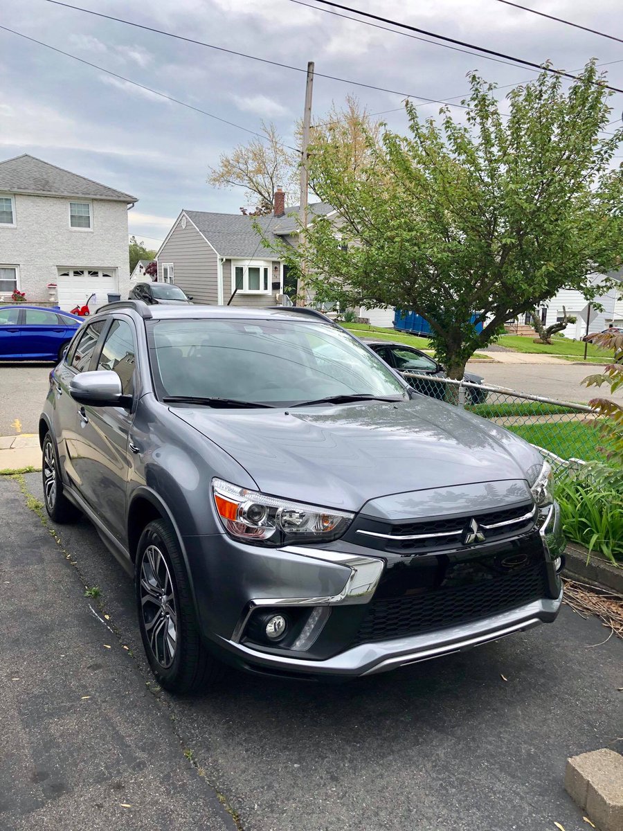 2MonkeysTravel's tweet photo. Our ride in New York is @mitsucars! :) #NYC #NewYork #BackNYC #USA #VisitTheUS @VisitTheUSA #DriveMitsubishi https://t.co/9q8IffHC46