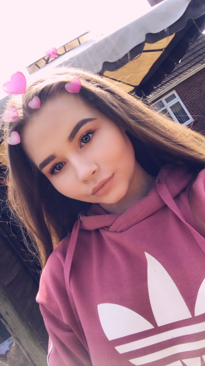 eeteeweeteemily's tweet image. Happy Tuesday!!!
 I love you guys 💜

#tuesdayselfie @GraysonDolan @EthanDolan