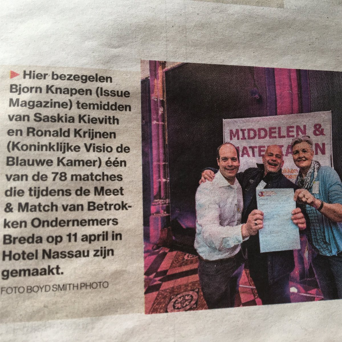 Issue Magazine (@issuemagazine) on Twitter photo In de krant! <a href="/issuemagazine/">Issue Magazine</a> tijdens het bezegelen van een match voor #betrokkenondernemersvoorbreda <a href="/nassaubreda/">Hotel Nassau Breda</a> dit keer voor #visioblauwekamer #meerinkomendeissue #betrokkenondernemen #handjehelpen In de krant! <a href="/issuemagazine/">Issue Magazine</a> tijdens het bezegelen van een match voor #betrokkenondernemersvoorbreda <a href="/nassaubreda/">Hotel Nassau Breda</a> dit keer voor #visioblauwekamer #meerinkomendeissue #betrokkenondernemen #handjehelpen