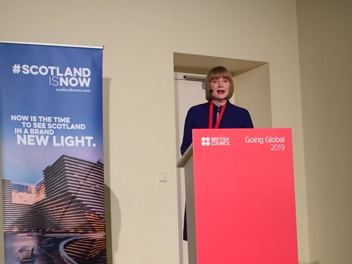 guildeu's tweet photo. PhD students are too often excluded from mobility opportunities: @RachelSandison welcomes first Guild Summer School this Summer @Univ_Paris @ParisDiderot #GoingGlobal2019 @UofGlasgow https://t.co/y2E4LrorZJ