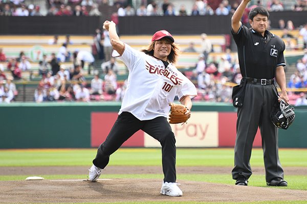 NJPW Global on Twitter: "Hiroshi Tanahashi threw out the opening pitch at today's Rakuten Eagles baseball game! Should there be some kind of New Japan baseball classic in the works? ⚾????… https://t.co/6CuiUHRih8"