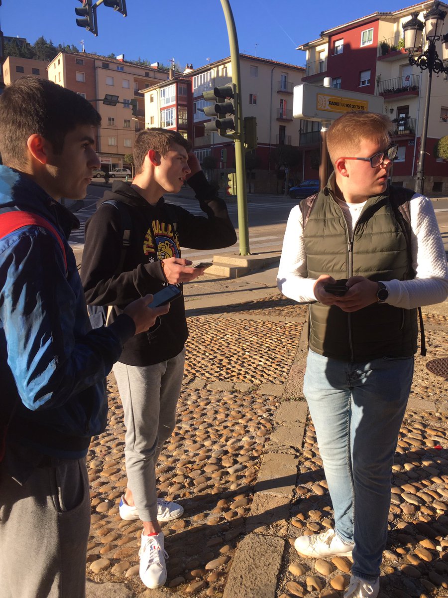 HistoriaMachado's tweet photo. Comienza la 2ª semifinal de la #cazadeltesoro por @Ayto_Soria con #BA2C_D de @iesmachado https://t.co/2CwWEnDCD9