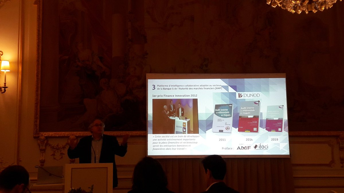 ROKSolution's tweet photo. Gérer les procédures ? Ça sent la poussière ! #ROKSolution #HSBC #TransfoNum #TransfoDigitale https://t.co/NrfwdGBG9I
