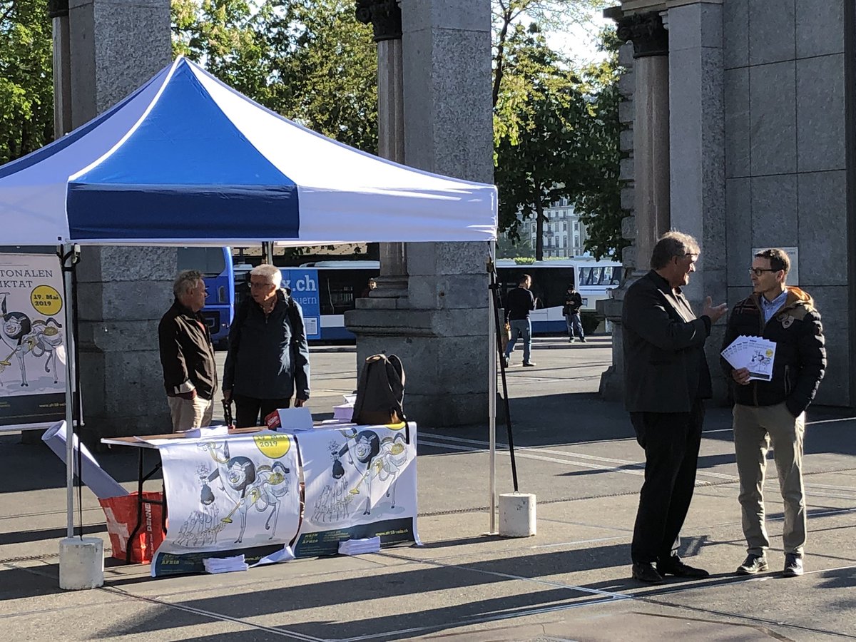 SimonRimle's tweet photo. Fronteinsatz für ein kantonales NEIN zur #AFR18  und somit für ein NEIN zum kantonalen Steuerdiktat am 19.5.2019.
@stadtluzern gemeinsam mit #eich, #greppen, #meggen, #mauensee, #dierikon, #neuenkirch, #schenkon, #weggis, #rothenburg, #vitznau, #sursee in Komitee „Nein zur AFR18“ https://t.co/0nLBr6v3QS