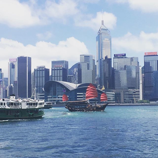 On The Star Ferry ⭐️ to Kowloon  looking back to The Hong Kong Convention Centre, which will be our home for the next 5 days @affordableartfairhk 
#arttravels 
#contemporyart 
#internationalart bit.ly/2JlN06P