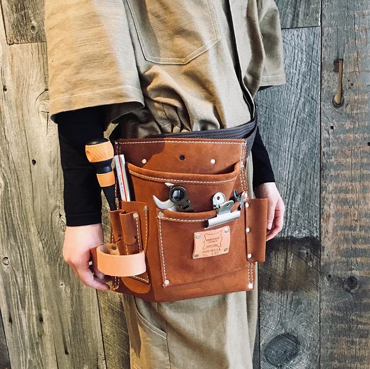 comstore3's tweet photo. 職人の相棒に。

DIYなどの作業をする方にとって、相棒とも言える工具達。
大切な彼らをツールポーチに入れてあげれば、いつでも一緒にいられますよね。

#comstore #鹿児島 #暮らしを楽しむ #DIY #腰袋 #ツールバッグ #工具 https://t.co/e438WpNnjo