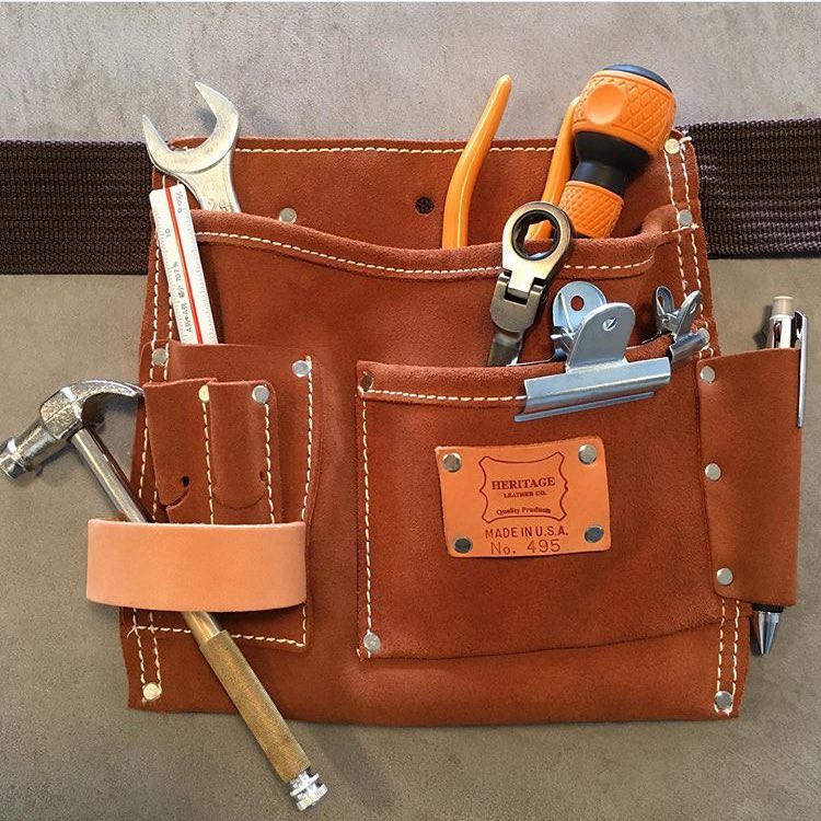comstore3's tweet photo. 職人の相棒に。

DIYなどの作業をする方にとって、相棒とも言える工具達。
大切な彼らをツールポーチに入れてあげれば、いつでも一緒にいられますよね。

#comstore #鹿児島 #暮らしを楽しむ #DIY #腰袋 #ツールバッグ #工具 https://t.co/e438WpNnjo