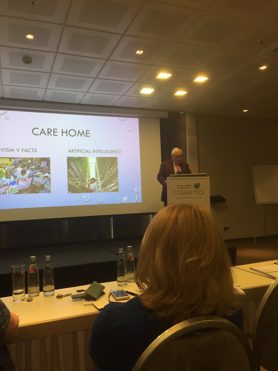 AJVBarlow62's tweet photo. ⁦@SNICosmetics⁩ Jan Kusmirek continues with excellent presentation https://t.co/Lxy8ni0kbm