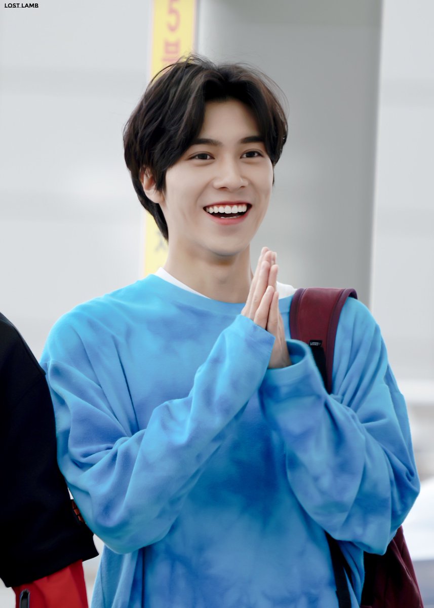 Lostlamb0928's tweet photo. #WayV #HENDERY #黄冠亨 
190508    ICN https://t.co/OwPvtiDT3b