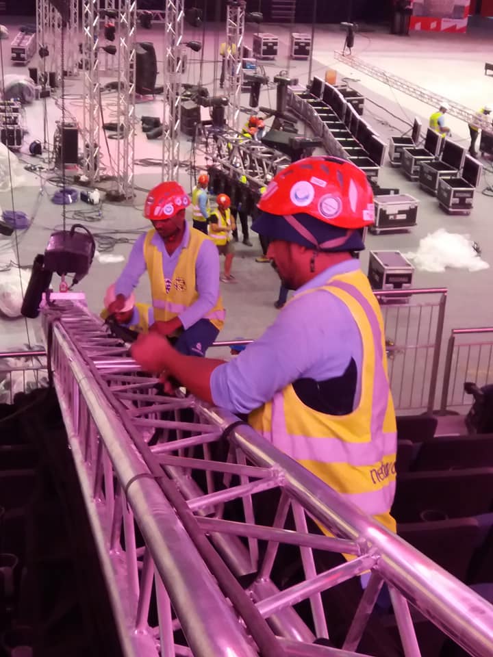 Network Crew (@networkcrew) on Twitter photo โ๏ธ๐โ๏ธ๐ Some of our crew have flown home for vacation, however, many are still working hard on site. ๐ทโโ๏ธ๐ ๐ทโโ๏ธ๐
#events #eventnews #eventindustry #eventprofs #eventdecor #dubai #uae #eventpros #uaeevents #eventcrew #eventproductions #skilledcrew #exhibition #rigging #structures โ๏ธ๐โ๏ธ๐ Some of our crew have flown home for vacation, however, many are still working hard on site. ๐ทโโ๏ธ๐ ๐ทโโ๏ธ๐
#events #eventnews #eventindustry #eventprofs #eventdecor #dubai #uae #eventpros #uaeevents #eventcrew #eventproductions #skilledcrew #exhibition #rigging #structures