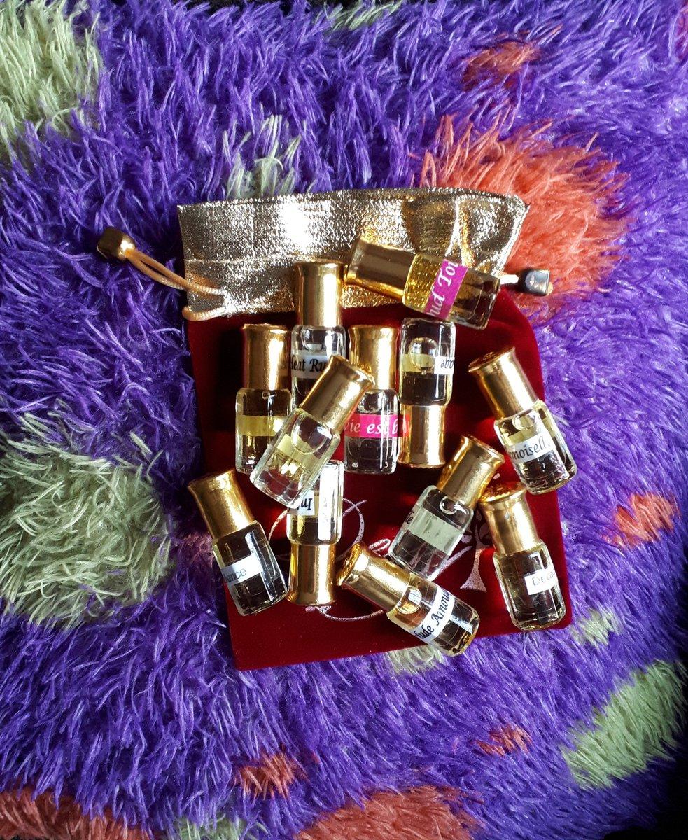  @Dessysignature deals on perfume oils of different fragrances and perfumes at very affordable prices. She has been my plug. Please patronise her.