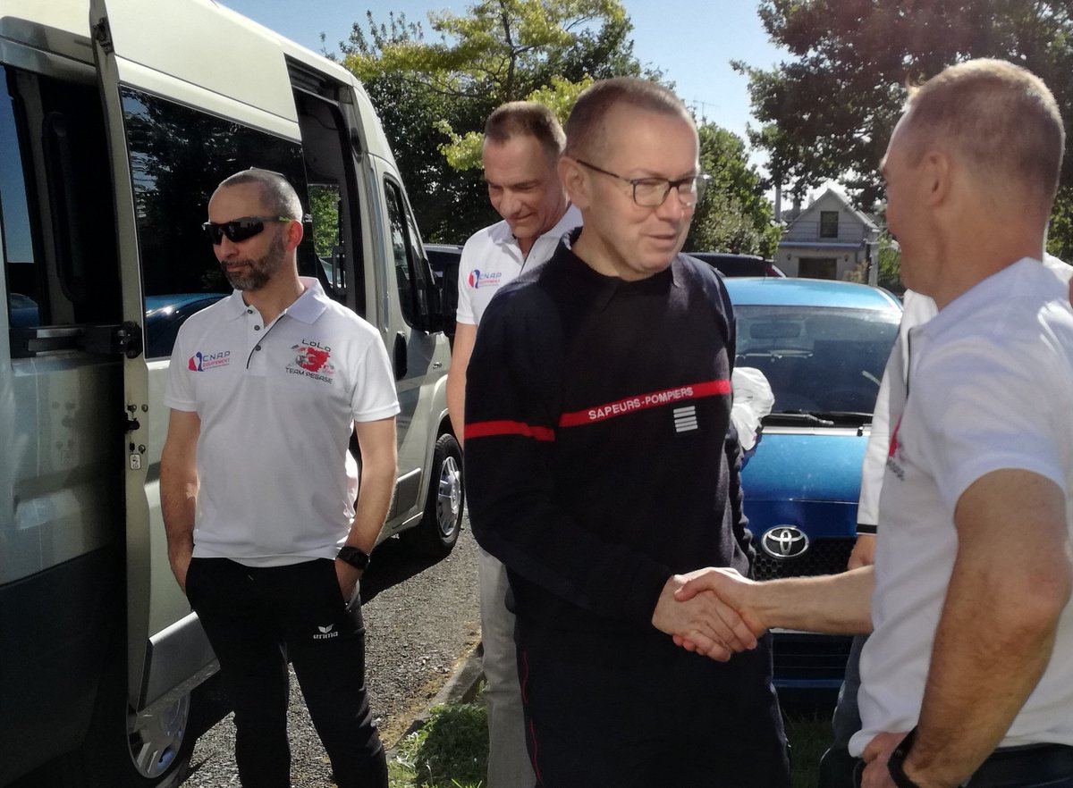 Sapeurs-pompiers 53 (@sdis53) on Twitter photo Le Colonel <a href="/MarcHoreau/">Marc</a>, Directeur du SDIS 53 encourage la team Pégase avant leur départ pour le challenge @SRSUAP2019_FR à <a href="/VilleAvignon/">Ville d'Avignon</a> ! Les équipes du <a href="/sdis53/">Sapeurs-pompiers 53</a> sont derrière vous ! 💪🔥 Le Colonel <a href="/MarcHoreau/">Marc</a>, Directeur du SDIS 53 encourage la team Pégase avant leur départ pour le challenge @SRSUAP2019_FR à <a href="/VilleAvignon/">Ville d'Avignon</a> ! Les équipes du <a href="/sdis53/">Sapeurs-pompiers 53</a> sont derrière vous ! 💪🔥