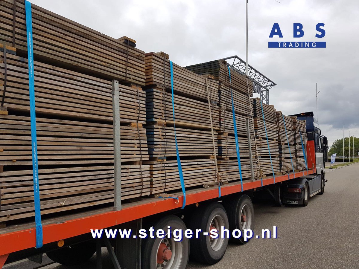 abstrading's tweet photo. Een mooie partij gezaagde steigerplanken 2 meter gebruikt op weg naar  een meubelmaker in Frankrijk .  Indien u ook grotere aantallen op maat  gezaagde opgelatte en handmatig gesorteerde steigerplanken zoekt, bel  (0488-468190) of mail (sales@abstrading.nl) ons dan gerust! https://t.co/tJF50IpSxq