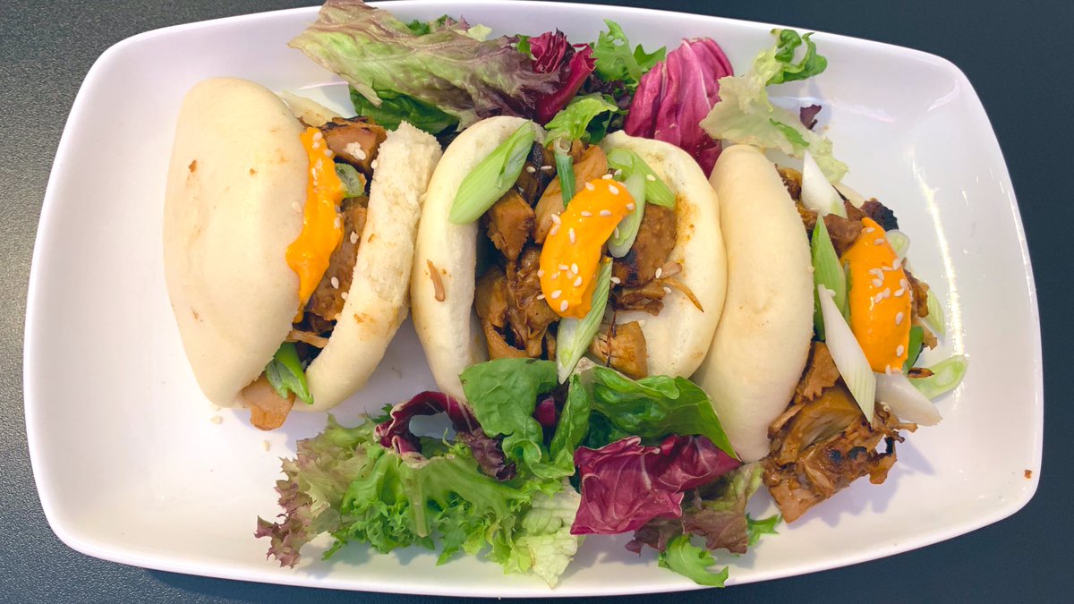 RIBANorth's tweet image. And whilst we’re talking running and burning carbs we know you need to refuel properly. Check out the #lunchtimespecial from @FrameworkLpl They are celebrating #VegetarianWeek with a range of #veggie and #vegan dishes. Here’s a BBQ Jackfruit bao bun!