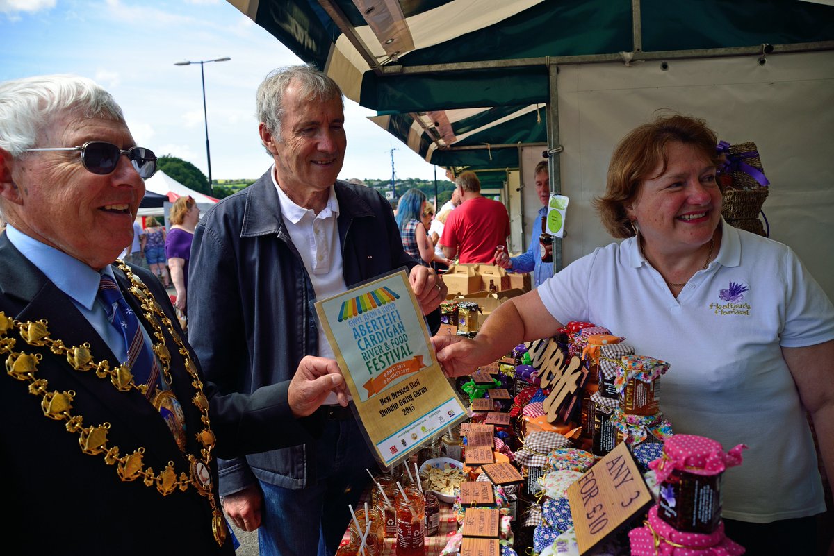 It's funding celebration week!

Massive thanks to all members of @CardiganTownWales Town Council for their ongoing financial support of the #CardiRFFest. Last month we gratefully received a cheque from Cllr John Adams-Lewis (he's good at giving out awards, see...) #visitcardigan