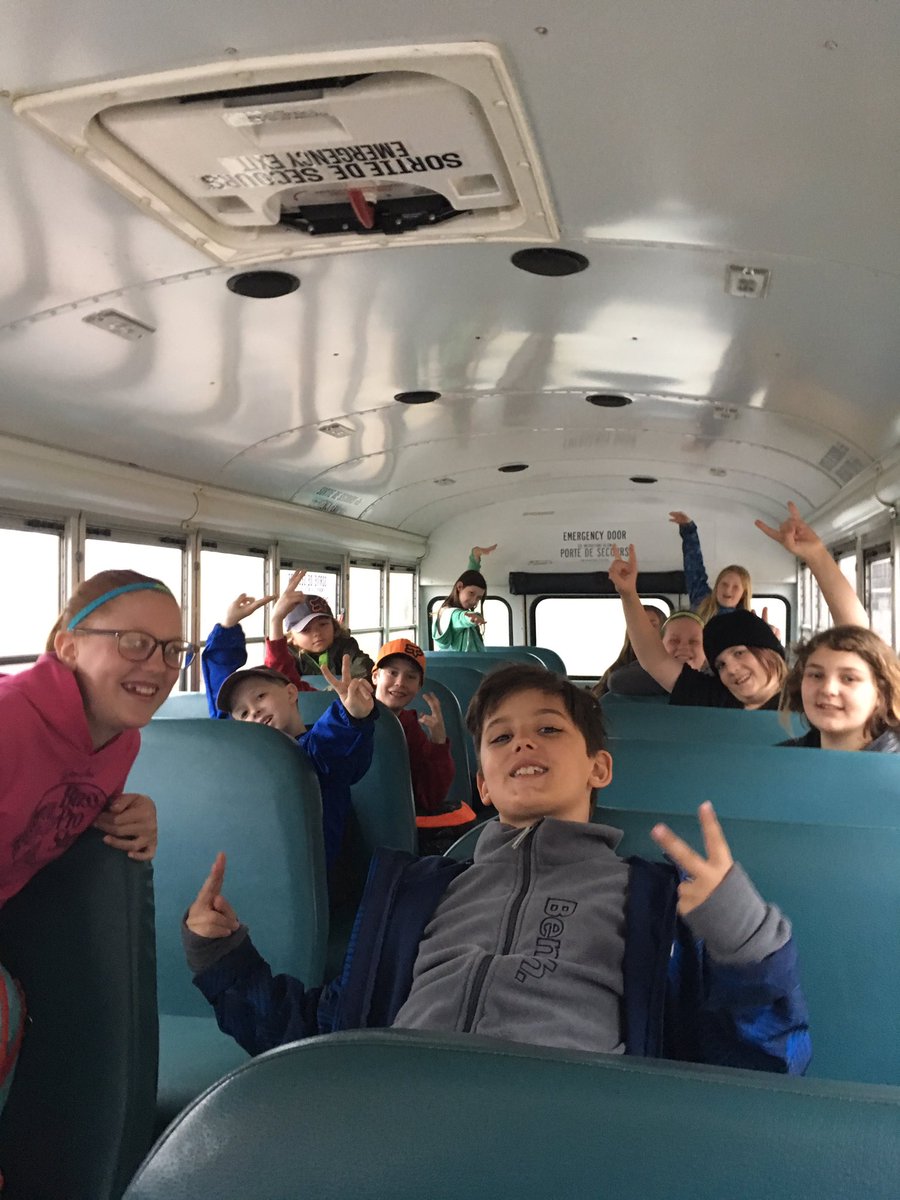 Madawaskamel's tweet photo. Rain or Shine! 💧💦We are grateful for learning partners who believe in our class values of new challenges, new environments, community &amp; authentic learning experiences! #theboundlessschool #NPDL #RCNPDL @SHRGrade456 @MrJonathanPratt https://t.co/Oo4JanSW5T