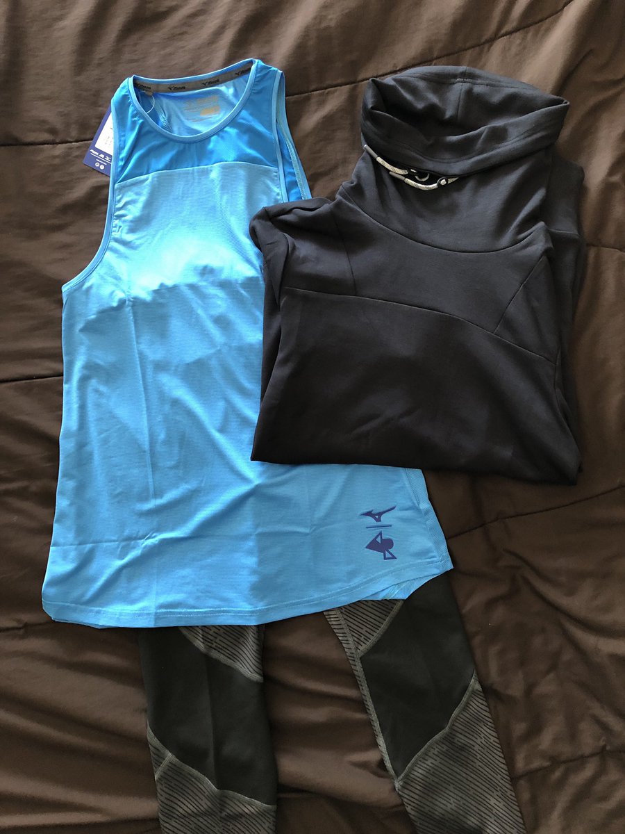 srice514's tweet photo. I hit the @AprilRossBeach jackpot for my Birthday thanks to my husband and sons 🙌🏻. #ARxMizunoCollection https://t.co/HSpuITiR9J