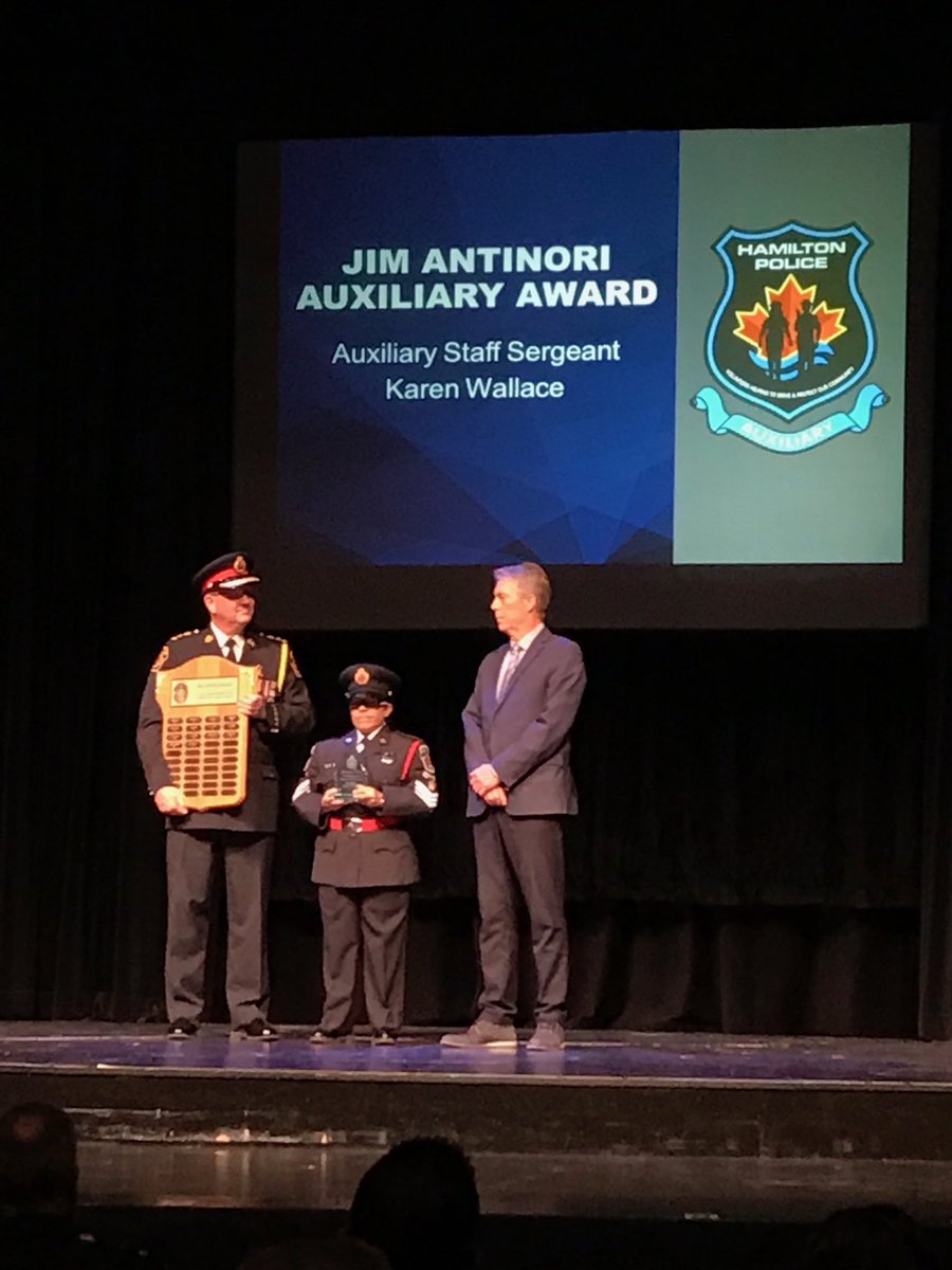 Aux. S/Sgt. Karen Wallace was the recipient of the Jim Antinori Award for outstanding leadership at The ⁦<a href="/HamiltonPolice/">Hamilton Police</a>⁩ Awards Ceremony. With 14 years of service and 9,000 #dedicated hours to the #HamOnt #community, this honour was well deserved. #thankyou #volunteer
