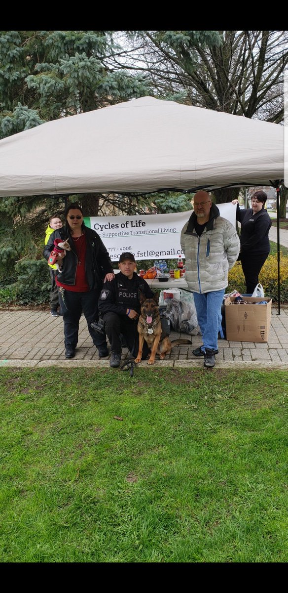 Woodstock_PS's tweet photo. Yesterday K9 Striker and Constable Skillings visited the staff at the Art Gallery to show off his skills. The pair also visited Cycles of Life - Supportive Transitional Housing to show them our support! #PoliceWeekON https://t.co/DCZ1tJNCin