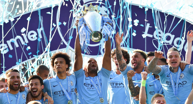 Sportstify's tweet photo. Vuelve #FutbolInfinito y hay mucha tela que cortar: La Premier, el título del City y las finales de #UCL y #UEL 

Con @DonBisca y @Jaimefmacias

📺 https://t.co/6NFgtzcQRw                          
📱 https://t.co/AdzLRybI1e 
🎙 https://t.co/Z9TKsbHBQF 
🎚https://t.co/Zmk6LwVnyF https://t.co/TNEdYau0JR