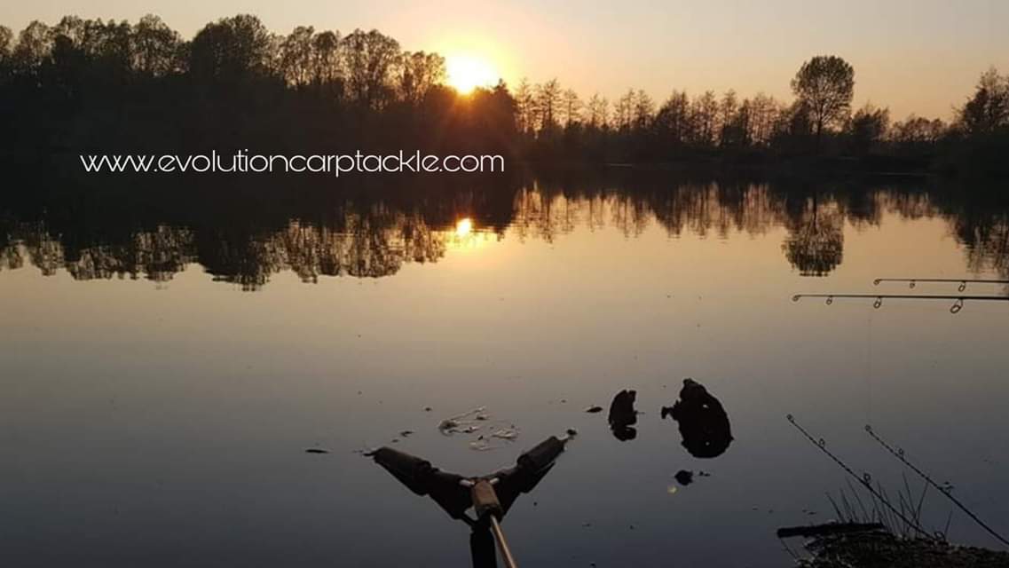 A nice 32lb 1oz common caught during an over night trip, by consultant Richard Handel... Taken on a 15mm wafter with an piece of Evo White Corn stack to top it off. 

Evolutioncarptackle.com #EvolutionCarpTackle #Evolve® #ArtificialBaits #NSR® #LastElementsRange #TeamEvo