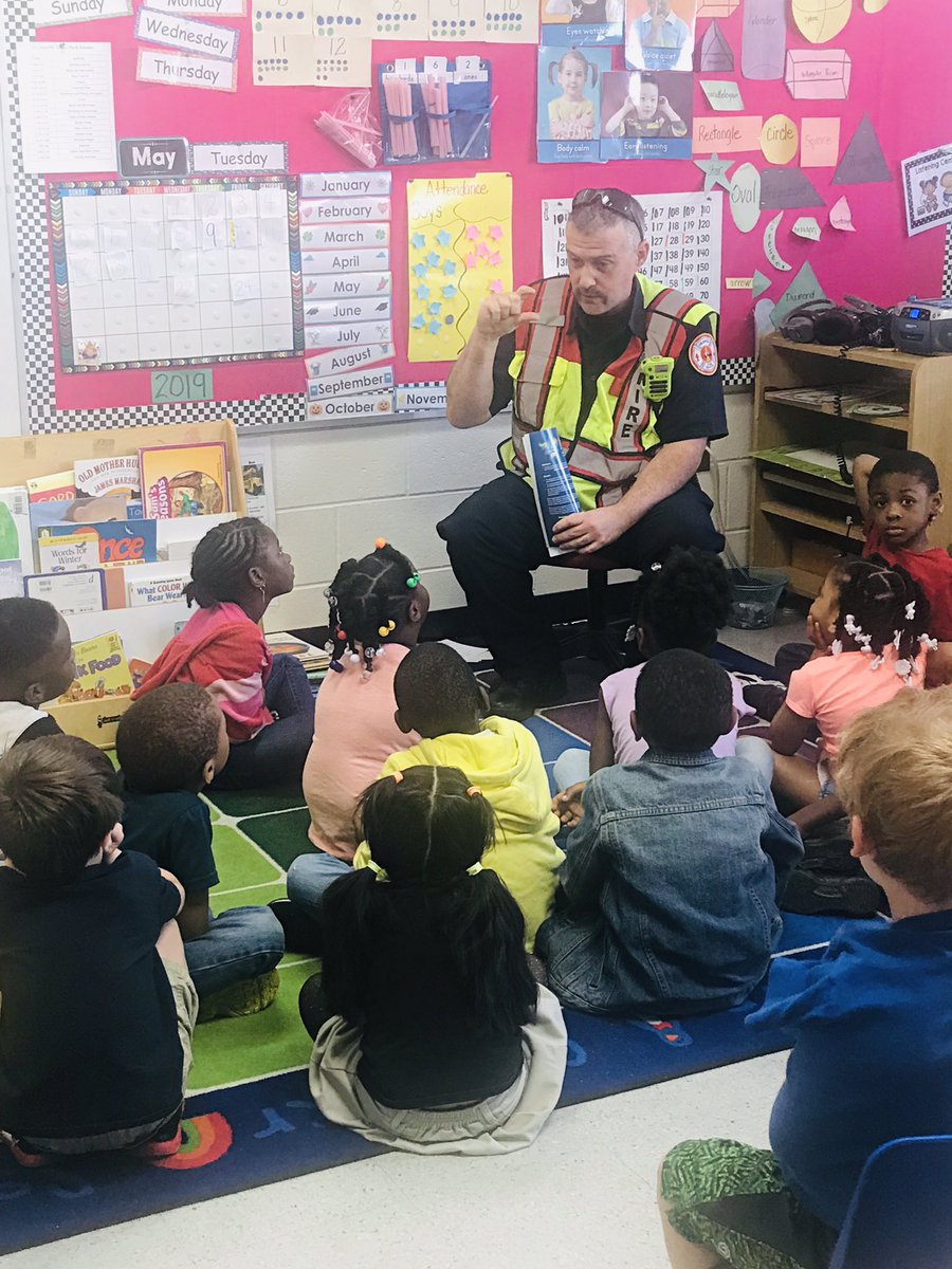 Griffin firefighters shared a story about water safety with PreK, Kindergarten and 1st grade students. @safer3 @poolsafely @CityofGriffin #SwimmingSafety #WaterSafetyTips