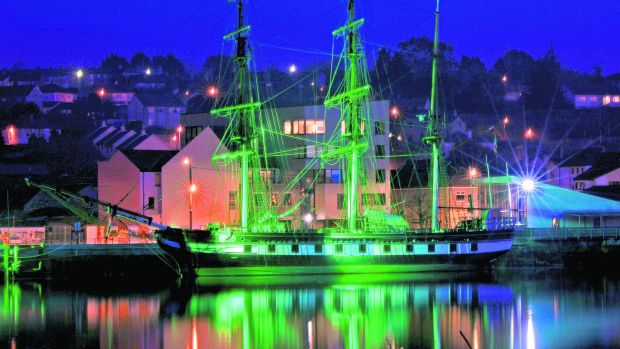 SarahHeavey's tweet photo. TY @DunbrodyShip who will #LightUpTeal for Intl #TrigeminalNeuralgia Awareness Day on Oct 7th 2019 @TNNME #LightUpTeal4TN #trigeminalneuralgia #FacialPainDisorders #WHOHealthtopiclist #AFAT https://t.co/IvJMCVqiVQ