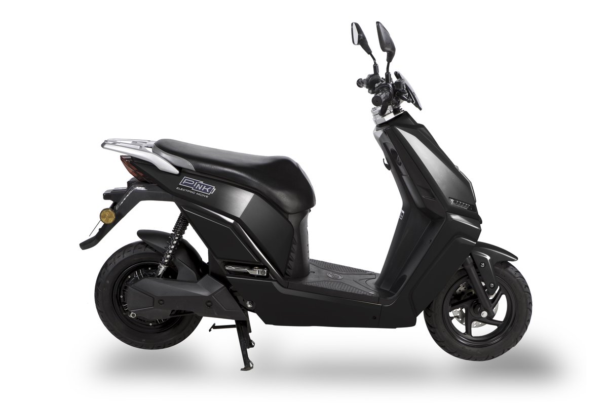 PinkMobility's tweet photo. [NOUVEAU] @PinkMobility lance son nouveau scooter électrique : urbain et léger. Simplement branché. Plus d'infos sur https://t.co/9ETtKrV4Hv https://t.co/kJGE5uLTzT