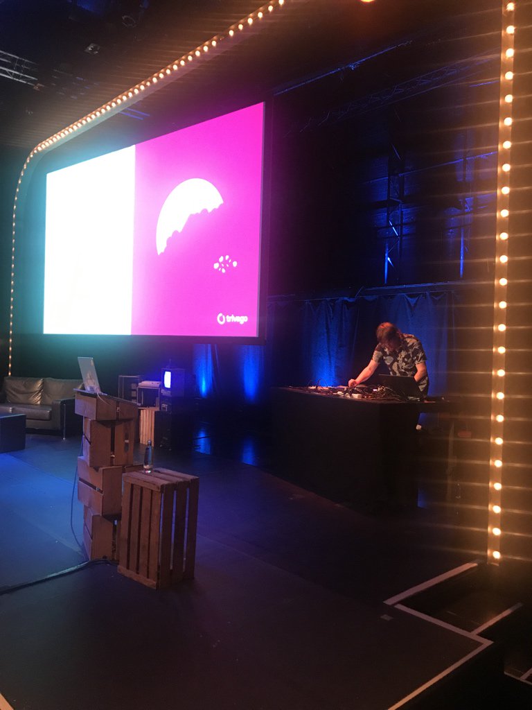 reasonsto tweet media