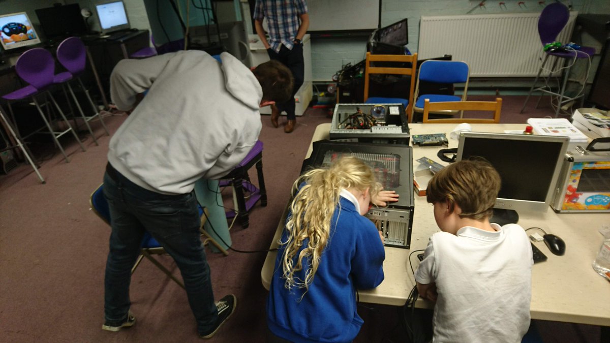 ImpactGamersBFD's tweet photo. Impact Gamers are expanding the options during after school sessions, not just coding, some PC hardware repairs and hopefully some board gaming to follow soon. All great ways to invest into young people. https://t.co/2LTKmDEmh7