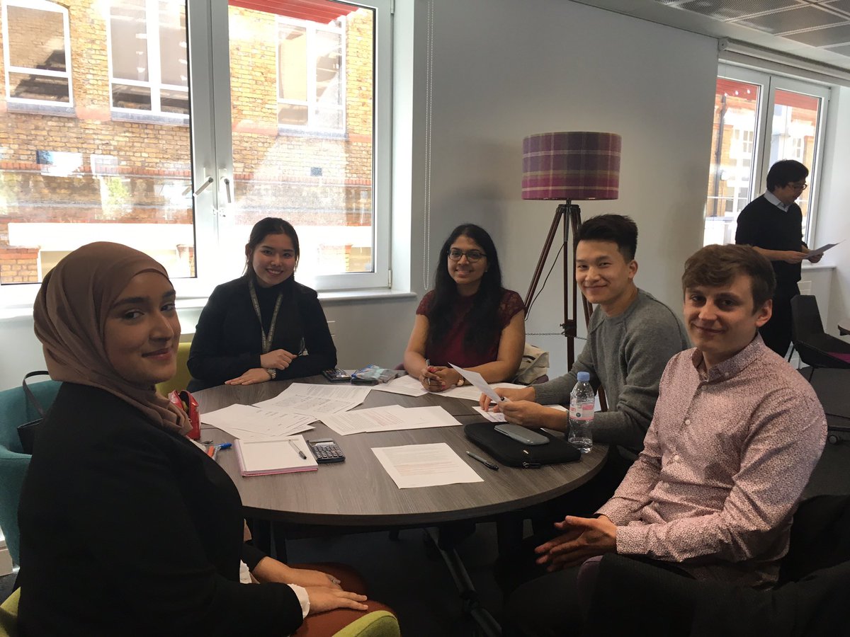 lynhamblinoutl1's tweet photo. #internships #LSBUfamily  #opportunities #FutureLeaders . The new LSBU Business School coming alive with internship assessment day in full swing! #wemeanbusiness @LSBU_BUS https://t.co/tIxHNgvH5f