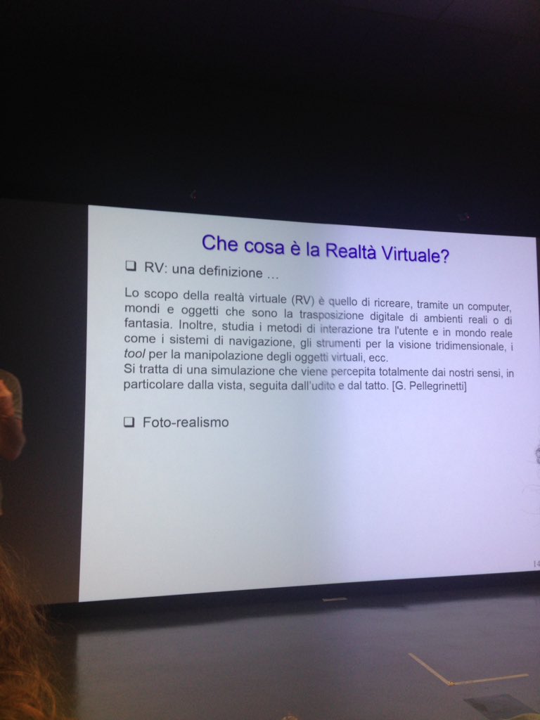 marziadlc's tweet photo. Un excursus sulla #RealtàVirtuale, dalle prime intuizioni il Professore #GiuseppeDiGironimo ci spiega cosa intendiamo oggi con questo concetto #Societing #virtualreality #vr #tech40 #unina @UninaIT @PIDMed40 https://t.co/fFne6E6raD