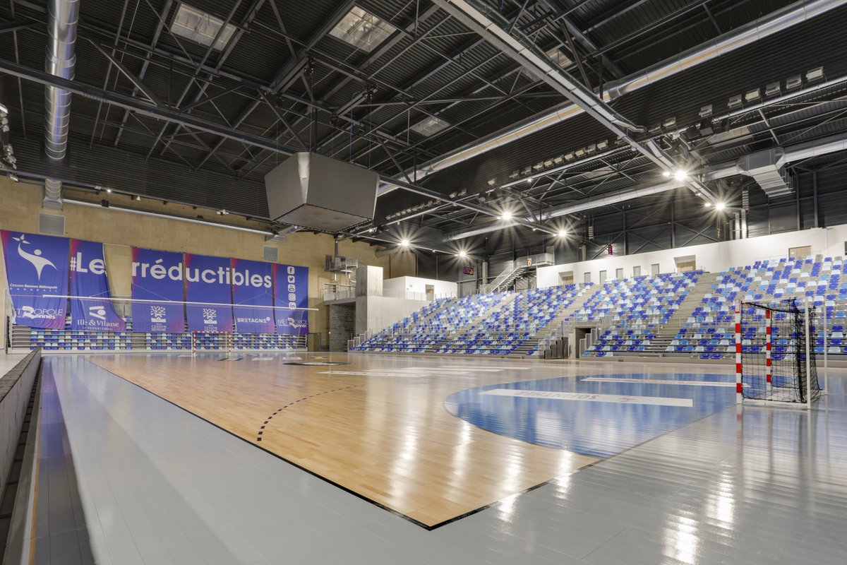 NeufSmart's tweet photo. 🏢La Glaz Arena

Une toute nouvelle salle multi-fonction, moderne, accessible et pratique, la Glaz Arena accueillera le Salon Immo Neuf and Smart les 18, 19 et 20 oct 2019.

Accessible depuis la rocade avec stationnement gratuit.
---
#Rennes #Immobilier #NeufSmart19 https://t.co/onaZt4eYnN
