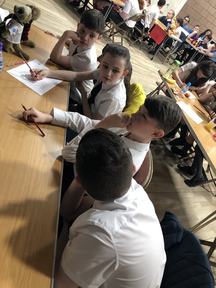 LibrariesNL's tweet photo. All the schools are deep in concentration at the #PrimaryReadingQuiz. https://t.co/Yz5xNzalS6