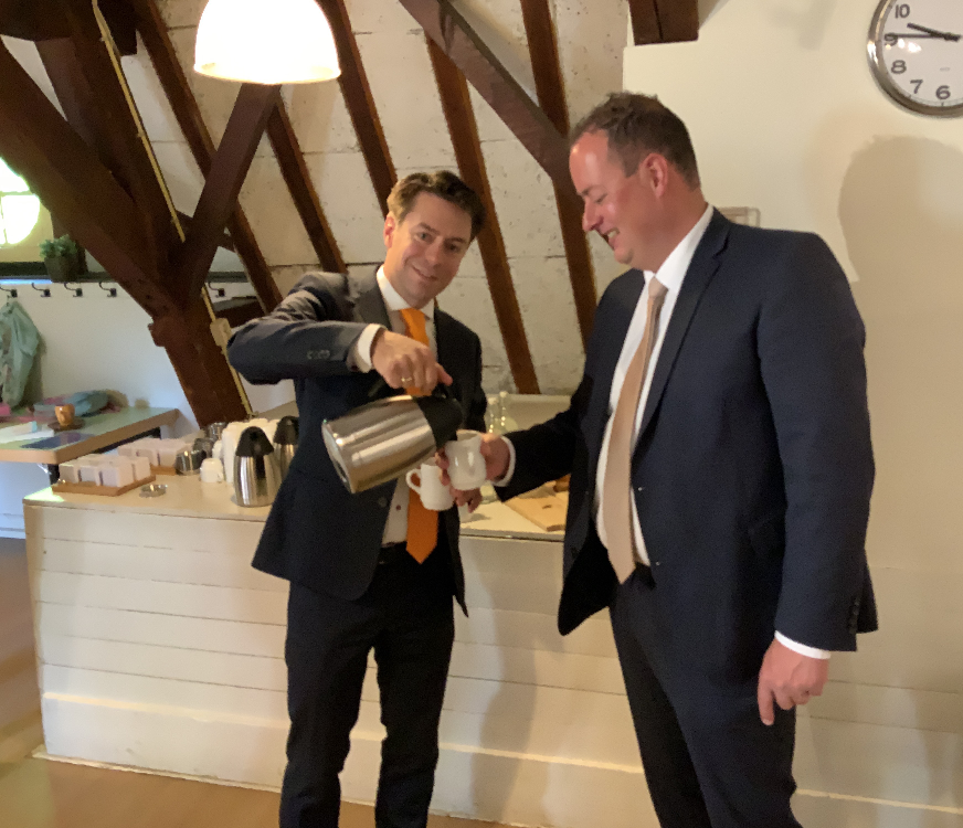SGPZeeland's tweet photo. 11-05 mooie bijeenkomst  van @sgpbsv te #Fort Rijnauwen. @Wimstweeter @JoanvanBurg1 en Hans Rottier zijn weer bij de tijd 😊. Dank aan @chris_stoffer @Arnoudproos en @TeusDorrepaal (van @StatenlidNu ) voor de inspiratie. https://t.co/dII2iTmujc